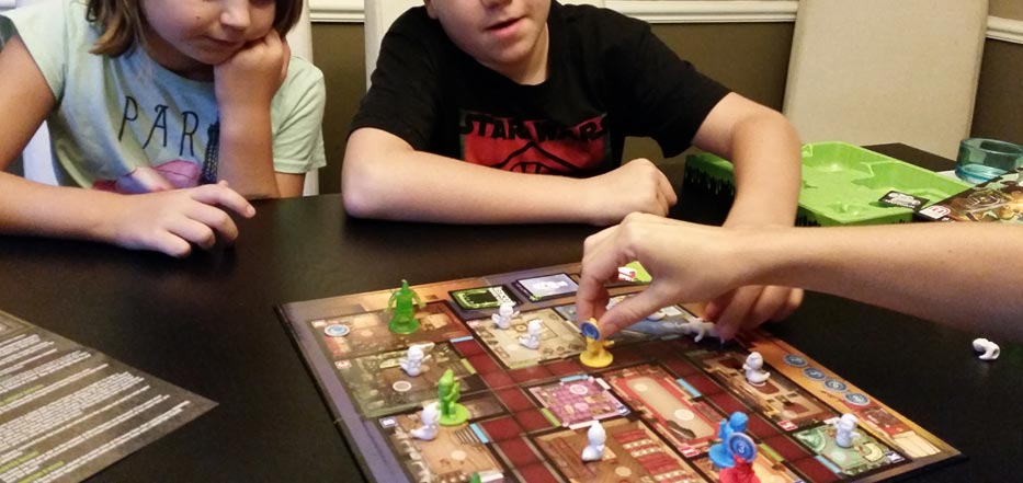 5 Reasons Your Family Should Play Games Together One Board Family