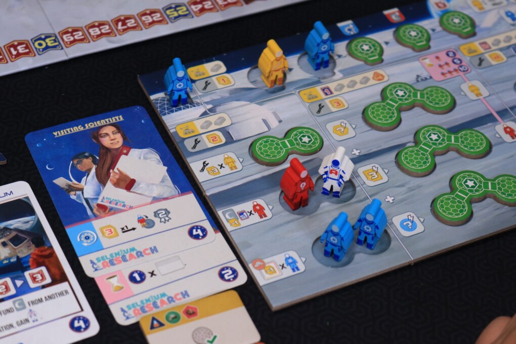 Shackleton Base - green player board