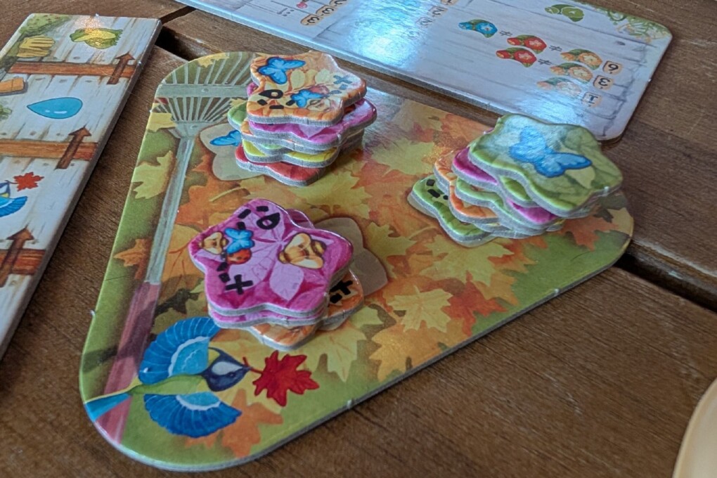 Pergola - bee and butterfly tokens