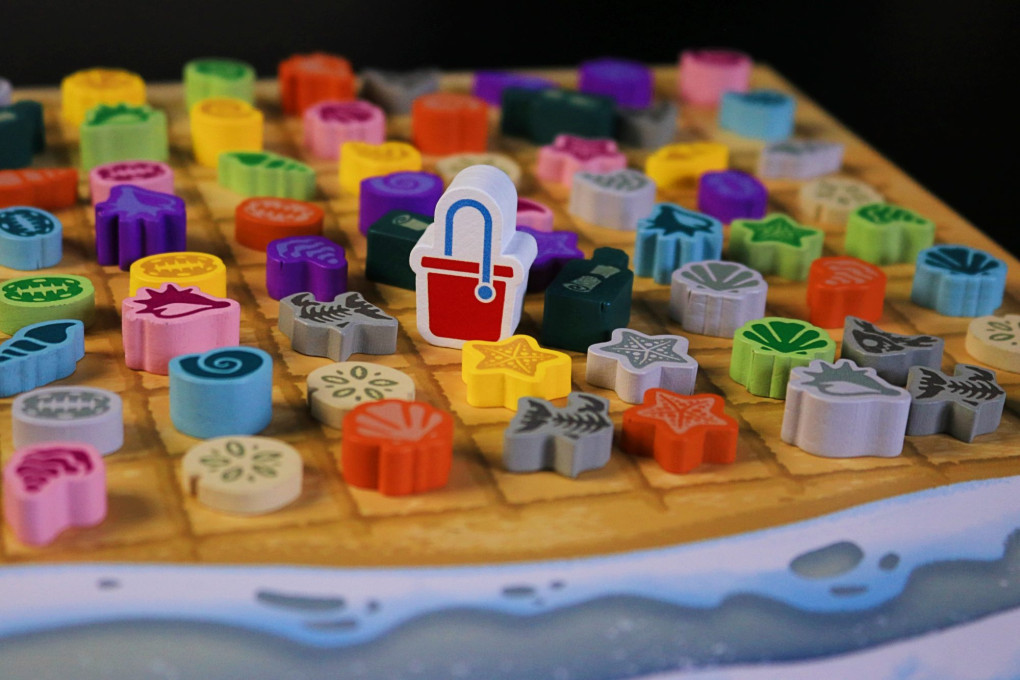 Seashells - central beach board with 64 spaces