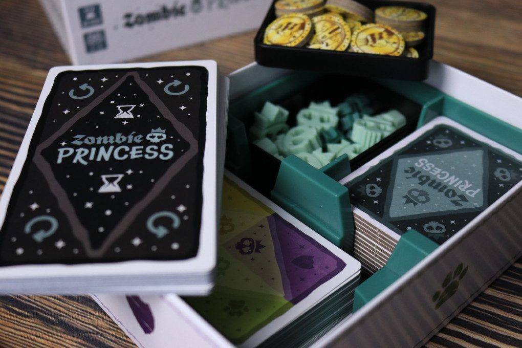 Zombie Princess - box and components